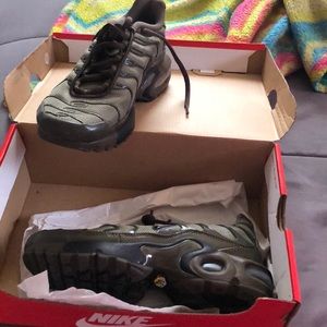Nike All green